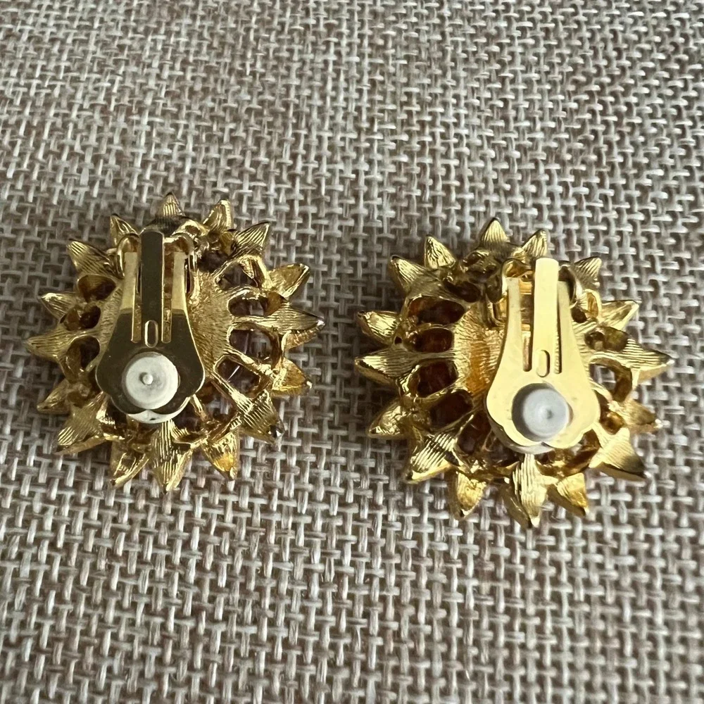 Graziano Vintage Sunflower Clip On Earrings Gold Amber Enamel 1.25